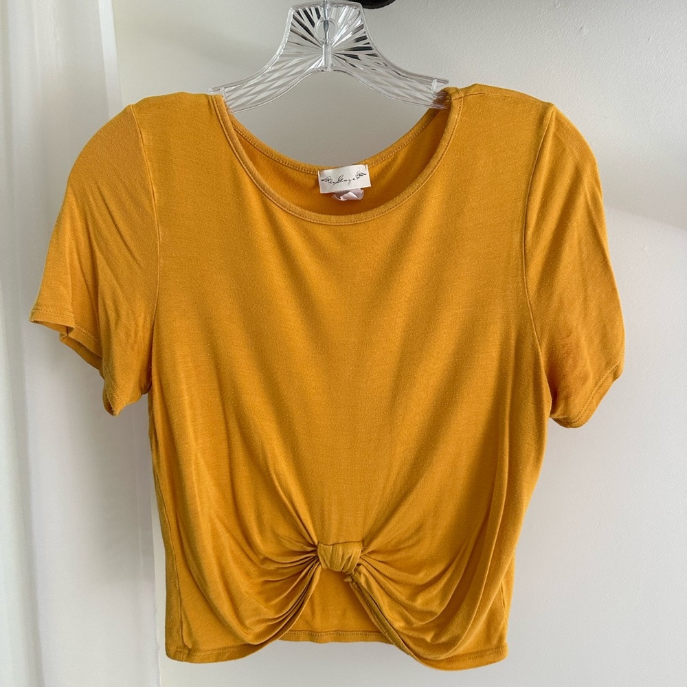 Yellow Gaze Cropped Shirt